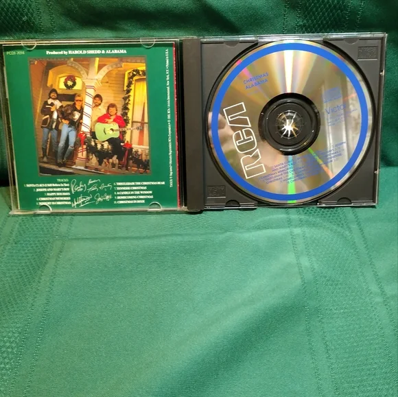 ⭐ BOGO ⭐ Alabama Christmas CD - Picture 5 of 5